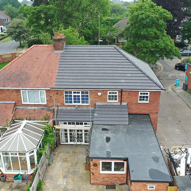 roofer in deeside